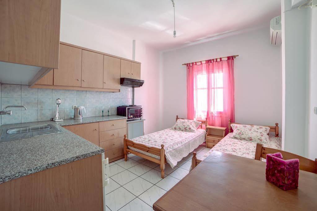 Thalia Apartments ثيرا المظهر الخارجي الصورة