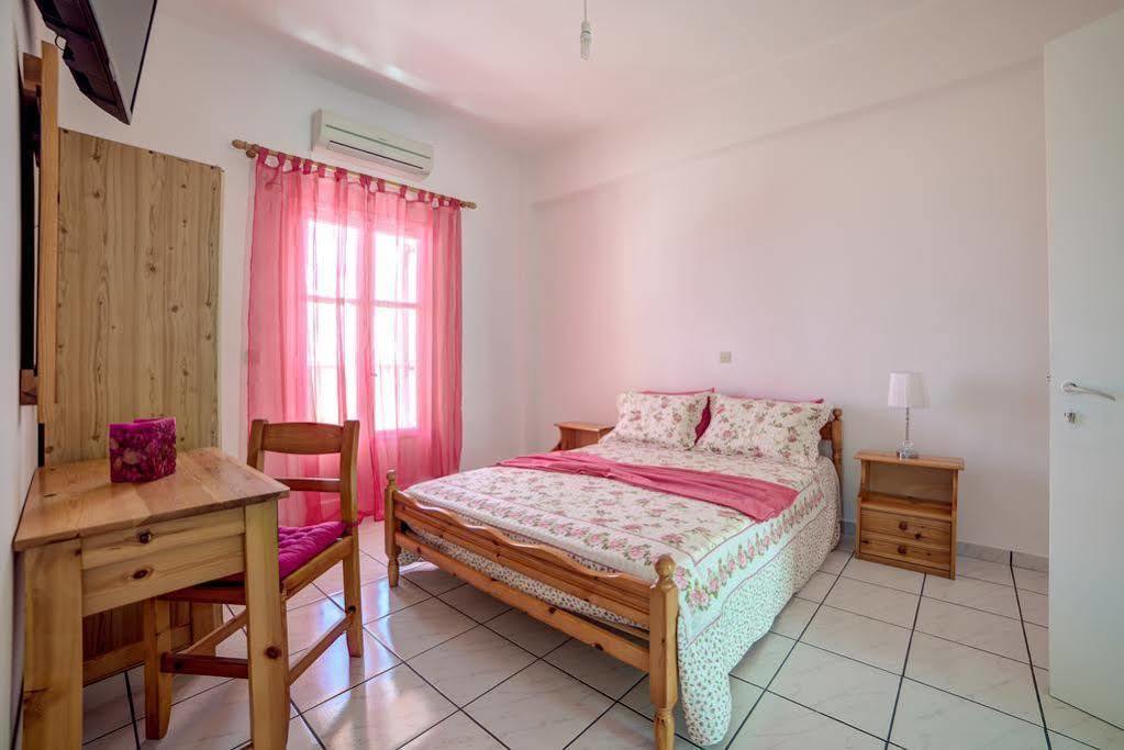 Thalia Apartments ثيرا المظهر الخارجي الصورة
