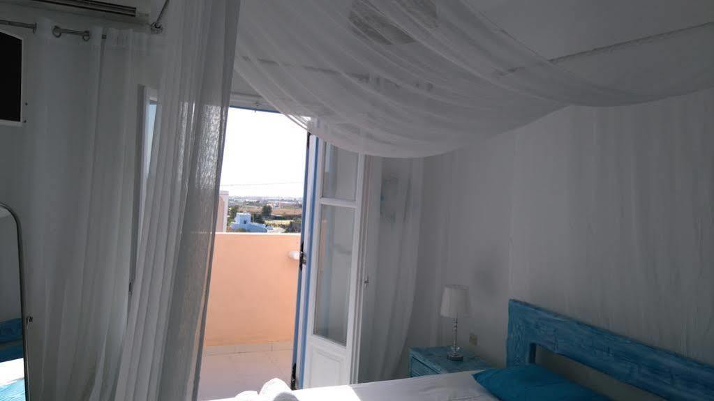 Thalia Apartments ثيرا المظهر الخارجي الصورة